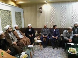 نماینده بعثه رهبری در عراق:

زائرین با وضعیت  عراق بیشتر آشنا شوند
 2