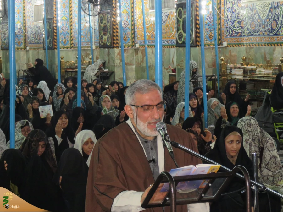زمزمه عارفانه دعای روح بخش کمیل در عتبات عالیات 7