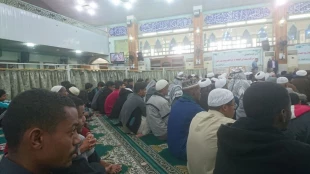 امام جمعه نجف اشرف در بیانی به زبان فارسی خطاب به زائران ایرانی:

تحریم های آمریکا سبب جدایی عراق و جمهوری اسلامی ایران نخواهد شد  5
