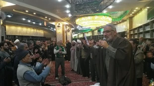سخنران بعثه مقام معظم رهبری در کربلا:

زائرین پنچ چیز  را در این سفر تمرین کنند 5