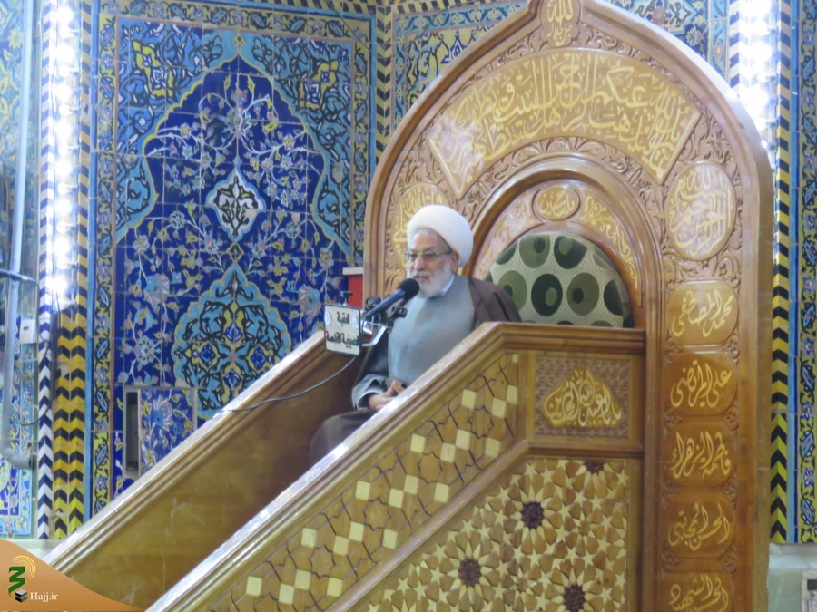 سخنران بعثه رهبری در کربلا:

 شیعه امام حسین(ع) هم شفاعت می شودهم شفاعت می کند 3