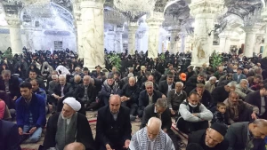 نوای دعای کمیل در جوار حرم مطهر علوی طنین انداز شد