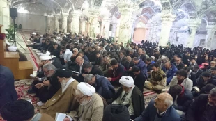 طنین دعای کمیل علی بن ابی طالب(ع) درحرم مطهر ایشان 12