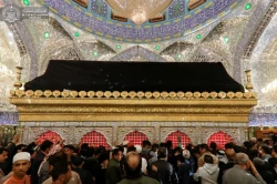 حرم حضرت امیرالمؤمنین(ع) خود را برای فاطمیه اول آماده می کند 3