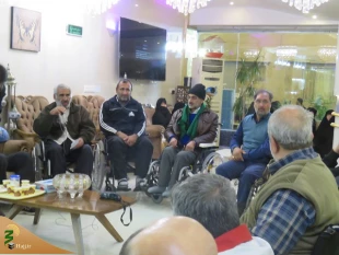 مسئول بعثه مقام معظم رهبری عراق در دیدار با  جانبازان : 
عزت و اقتدارما مدیون خون شهدا و ایثار جانبازان است. 6