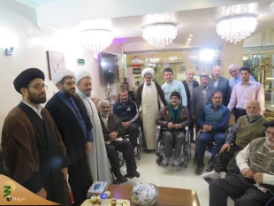 مسئول بعثه مقام معظم رهبری عراق در دیدار با  جانبازان : 
عزت و اقتدارما مدیون خون شهدا و ایثار جانبازان است. 9