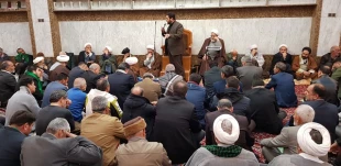 خطیب بعثه رهبری در کربلا: کریمه اهل بیت همانند خورشیدی در قم می درخشد. 3