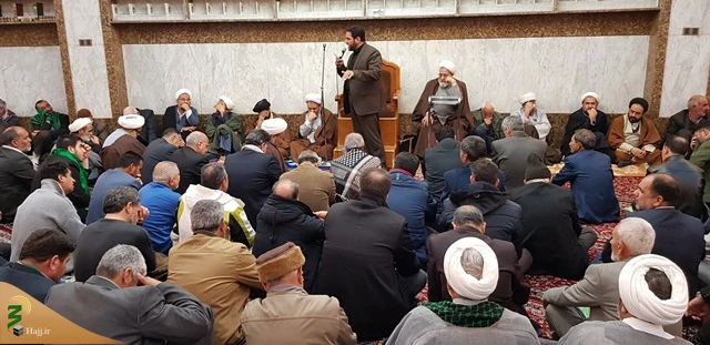 خطیب بعثه رهبری در کربلا: کریمه اهل بیت همانند خورشیدی در قم می درخشد. 3