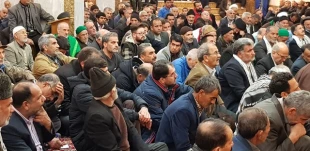 خطیب بعثه رهبری در کربلا: کریمه اهل بیت همانند خورشیدی در قم می درخشد. 8