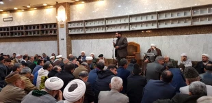 خطیب بعثه رهبری در کربلا: کریمه اهل بیت همانند خورشیدی در قم می درخشد. 9