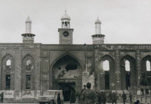 در سالروز اعدام دیکتاتور رژیم بعث؛ 

تصاویری از بمباران حرم امام حسین(ع) و حضرت عباس(ع) 