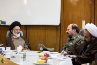 بازدید نماینده ولی فقیه در امور حج وزیارت از سازمان جغرافیایی نیروهای مسلح 
 10