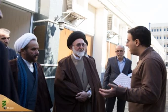 بازدید نماینده ولی فقیه در امور حج وزیارت از سازمان جغرافیایی نیروهای مسلح 
 17