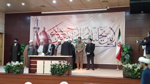 مدیر امور فرهنگی زائران استانداری خراسان رضوی: 


سالانه 30 میلیون زائر به مشهد مقدس می آیند 
 2