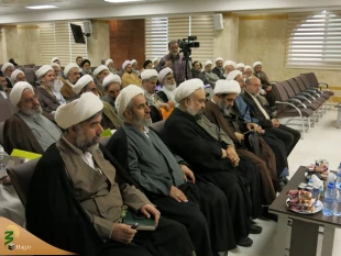 نشست علمی بررسی فقهی ترتیب اعمال منا با حضور آیت الله فاضل لنکرانی برگزار شد 7