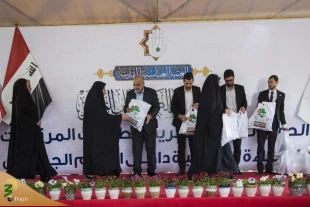 حرم حضرت عباس(ع) از دختران دانشجوی محجبه تقدیر کرد 11