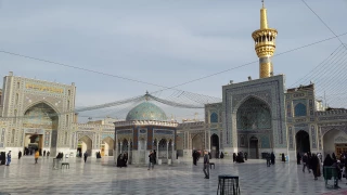 چهارشنبه ها روز زیارتی آقای مهربانی هاست. از کودکی با کرمت آشنا شدیم – فیلم