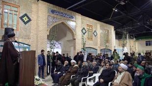 تولیت آستان قدس رضوی در مراسم افتتاح موزه زنده زیارت:


زائر حضرت رضا (ع) باید با تمدن رضوی آشنا شود . 
 2