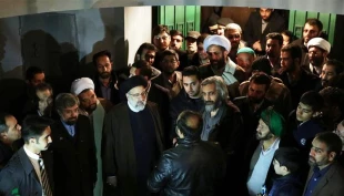 تولیت آستان قدس رضوی در مراسم افتتاح موزه زنده زیارت:


زائر حضرت رضا (ع) باید با تمدن رضوی آشنا شود . 
 10