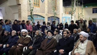 تولیت آستان قدس رضوی در مراسم افتتاح موزه زنده زیارت:


زائر حضرت رضا (ع) باید با تمدن رضوی آشنا شود . 
 13