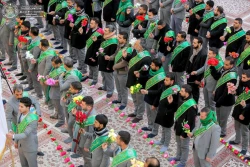 به مناسبت میلاد حضرت زینب(س)؛ 

حرم حضرت امیرالمؤمنین (ع) غرق در سرور و شادی شد+ تصاویر  9