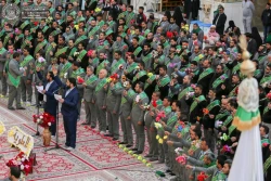 به مناسبت میلاد حضرت زینب(س)؛ 

حرم حضرت امیرالمؤمنین (ع) غرق در سرور و شادی شد+ تصاویر  10