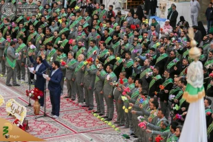 به مناسبت میلاد حضرت زینب(س)؛ 

حرم حضرت امیرالمؤمنین (ع) غرق در سرور و شادی شد+ تصاویر  10