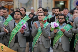 به مناسبت میلاد حضرت زینب(س)؛ 

حرم حضرت امیرالمؤمنین (ع) غرق در سرور و شادی شد+ تصاویر  13