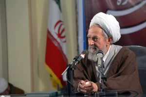 آیت الله محمدهادی عبدخدایی:

اخلاص، توکل، اعتماد و اعتقاد به خدا ویژگی‌های بزرگ شهید نواب صفوی بود
