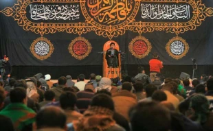 عزاداری ایام فاطمیه با حضور مداح ایرانی در کربلا آغاز شد + تصاویر  6