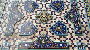 نقوش اسلیمی ، گره و خط در ایوان مقصوره مسجد گوهرشاد – تصاویر   13