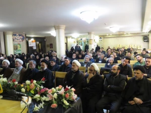 استقبال گرم زائران از برنامه احلی من العسل در کربلای معلا
