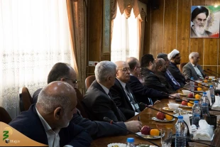دیدارهیئتی از شخصیت های دانشگاهی سوریه با سرپرست حجاج ایرانی 10