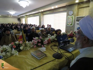 نماینده بعثه مقام معظم رهبری در عراق : 
در زیارت  برای پرواز آسمانی  دوبال عاطفی وعقلانی لازم  است 6