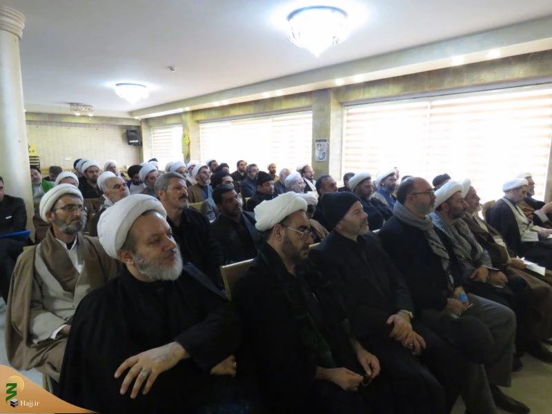 مسئول دفتر نمایندگی بعثه مقام معظم رهبری در عراق:

انقلاب اسلامی تجلی نور الهی است.
 3