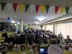 مسئول دفتر نمایندگی بعثه مقام معظم رهبری در عراق:

انقلاب اسلامی تجلی نور الهی است.
 5