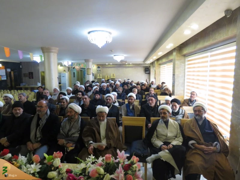 مسئول دفتر نمایندگی بعثه مقام معظم رهبری در عراق:

انقلاب اسلامی تجلی نور الهی است.
 6