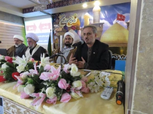 معاون توسعه مدیریت و منابع بعثه مقام معظم رهبری:

فصل الخطاب قراردادن فرمایشات مقام معظم رهبری و پرهیز از اختلاف افکنی کلید حل مشکلات فعلی کشور است
