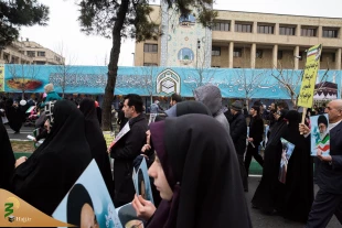 در چهلمین سالگرد پیروزی انقلاب اسلامی ایران صورت پذیرفت:

استقبال راه پیمایان 22 بهمن از نمایشگاه دستاوردهای حوزه حج و زیارت - گزارش تصویری 18