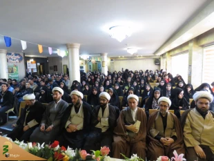 حجت الاسلام و المسلمین نجفی روحانی:

قیام امام خمینی تداوم جریان عاشورای حسینی بود
 2