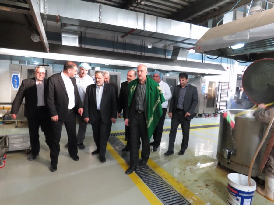 رئیس سازمان حج و زیارت:
تنوع غذایی زائرین عتبات عالیات افزایش می یابد
 10