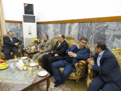 درگفتگوی رئیس سازمان حج و زیارت و سرکنسول گری جمهوری اسلامی یاران در نجف اشرف مطرح شد:
سریال دنباله دار کاروان های آزاد بر در عتبات عالیات 
 2