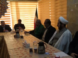 سرکنسول جمهوری اسلامی ایران در کربلا در دیدار با رئیس سازمان حج و زیارت:

سازمان حج وز یارت مانع سوء استفاده از نجابت زائرین امام حسین (ع) شود
 4