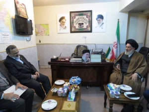 حجت الاسلام و المسلمین علم الهدی:

بصیرت افزایی بر مبنای سیره اهل بیت (ع) اساس کار فرهنگی بعثه مقام معظم رهبری است