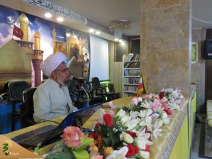 مسئول دفتر نمایندگی بعثه مقام معظم رهبری:
مقابله جمهوری اسلامی ایران با استکبار جهانی تکرار عاشورا در امتداد زمان است
 2