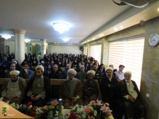 مسئول دفتر نمایندگی بعثه مقام معظم رهبری:
مقابله جمهوری اسلامی ایران با استکبار جهانی تکرار عاشورا در امتداد زمان است
 2