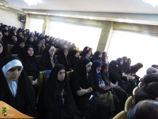 مسئول دفتر نمایندگی بعثه مقام معظم رهبری:
مقابله جمهوری اسلامی ایران با استکبار جهانی تکرار عاشورا در امتداد زمان است
 2