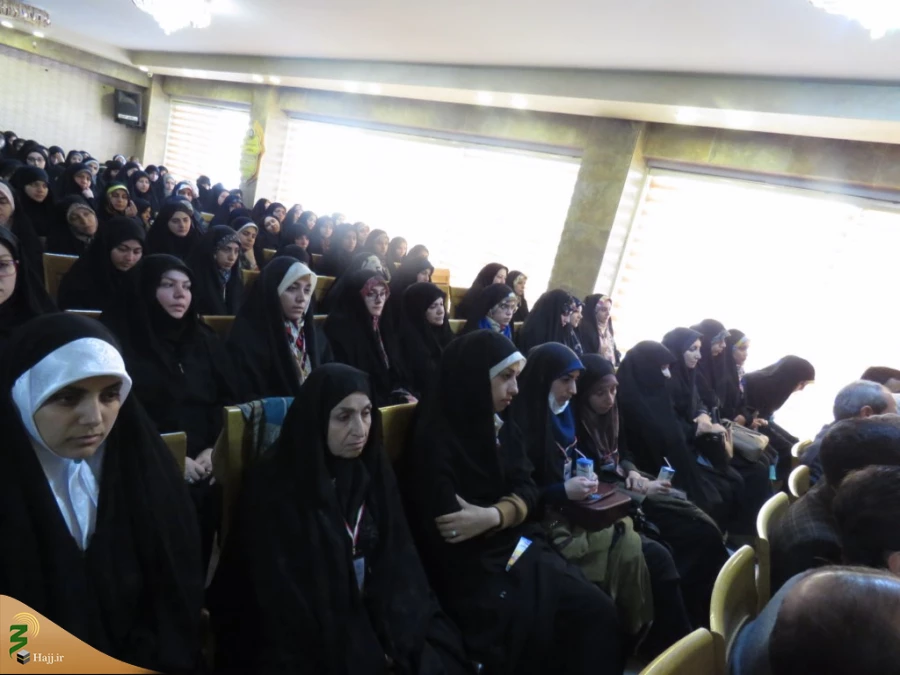 مسئول دفتر نمایندگی بعثه مقام معظم رهبری:
مقابله جمهوری اسلامی ایران با استکبار جهانی تکرار عاشورا در امتداد زمان است
 2