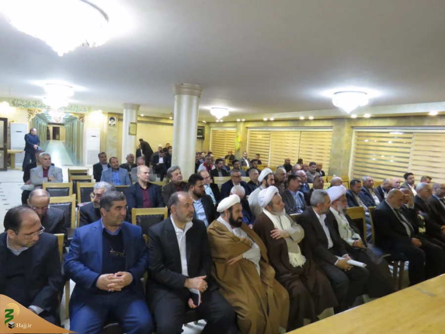 رئیس سازمان حج وز یارت:
خدمت به زوار ائمه معصوم(ع) را افتخار خود می دانم
 2