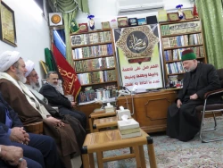 در دیدار رئیس سازمان حج و زیارت با تولیت آستان مقدس حسینی مطرح شد+ گزارش تصویری
سیاست سازمان حج و زیارت توسعه زیرساخت ها و افزایش اعزام زائرین به عتبات عالیات است.
 3